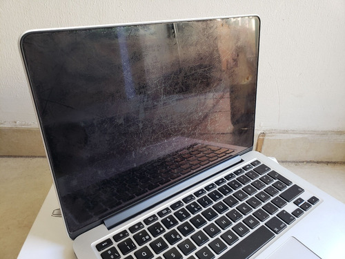 Apple Macbook Pro 2015 13 Core I5 8gb Ram 256gb Ssd (Usado)