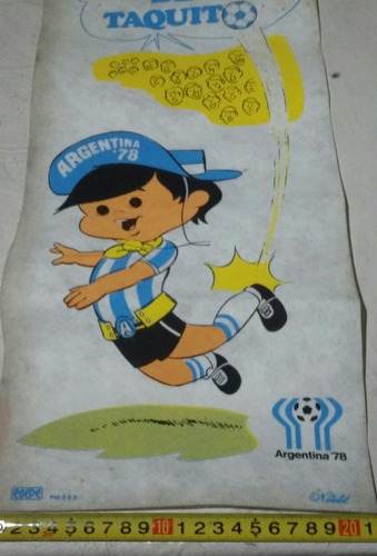 Mundial 78. Antiguo Póster De Felpa. Medidas En Fotos. Mod 1 (Usado)
