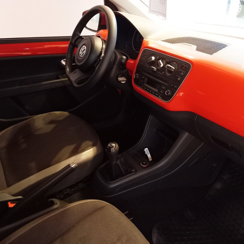 Imagen 5 de 8 de Volkswagen Up! 1.0 High 3ptas