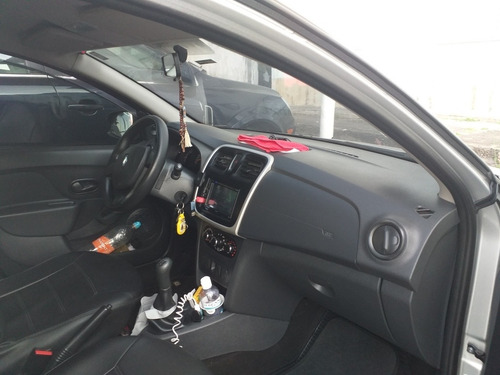 Renault Sandero 2015 1.0 16v Authentique Hi-flex 5p