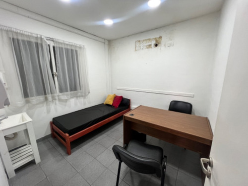 Oficina En Venta En Moron Centro