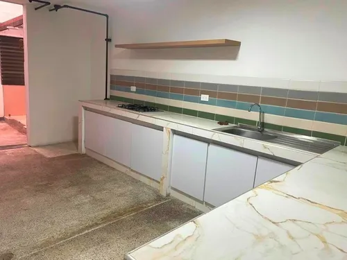 Casa En Venta En Laureles. Cod V10342