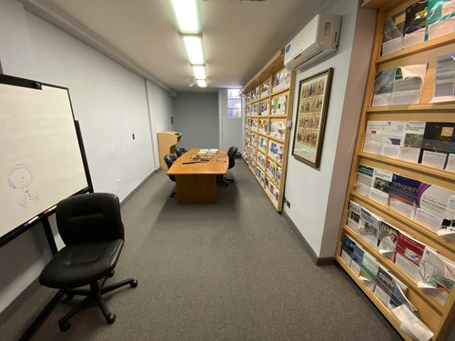 Venta Oficina Saavedra - Casa Ideal Para Oficina Audiovisual, Arias 2600