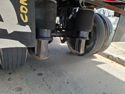 Carreta Randon Carga Seca 2 Eixos C/ Pneus