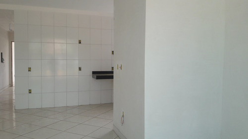 Imagem 8 de 14 de Casa 03 Quartos Bairro Jardim Vitoria