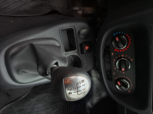 Imagen 10 de 14 de Renault Clio Mio Confort 5p