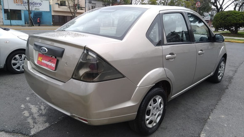 Ford Fiesta Max Ambiente