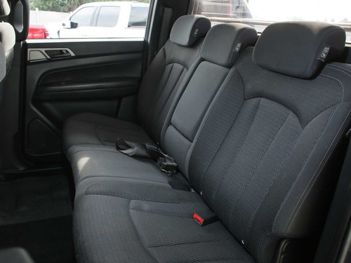 SsangYong Musso Grand LX 2.2TD 6MT 2WD