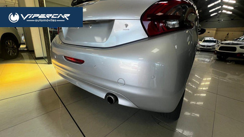 Peugeot 208 allure 1.6 manual