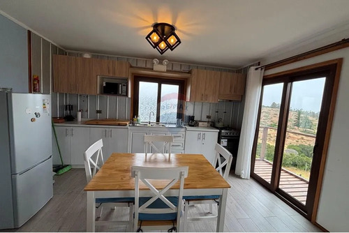 Parcela Con 2 Casas Y Vista A La Montaña