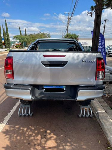 Imagem 4 de 8 de Toyota Hilux 2.8 Std 4x4 Cd 16v Diesel 4p Manual