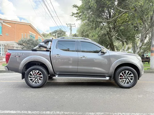 Nissan Frontier 2.5 LE DIESEL AUTOMÁTICA 4x4