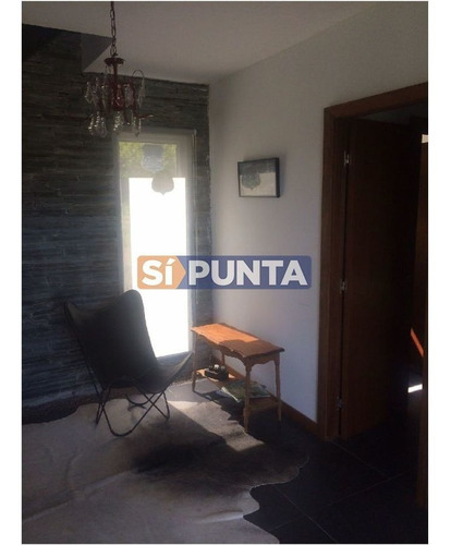 Imagen 15 de 24 de Casa En Altos De Punta Piedra Con Vista Al Mar