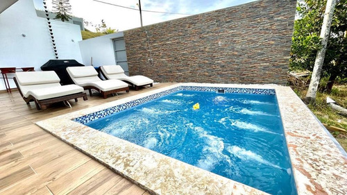 Hermosa Villa Con Increibles Vistas En Venta En Jarabacoa