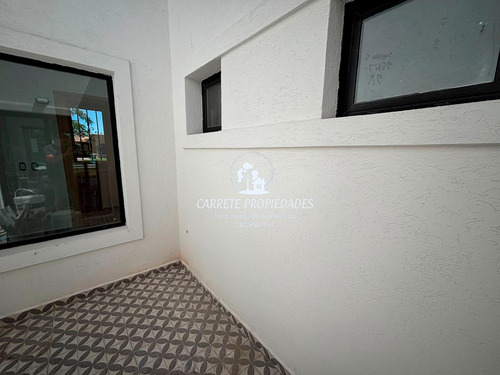 Casa En Venta De 3 Dormitorios Con Escritorio Y Pileta. San Matías.