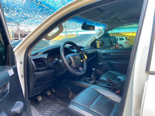 Toyota Hilux 2.8 Tdi Std Cab. Dupla 4x4 4p