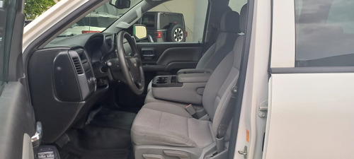 Chevrolet Silverado 5.4 2500 Doble Cabina Ls 4x2 At