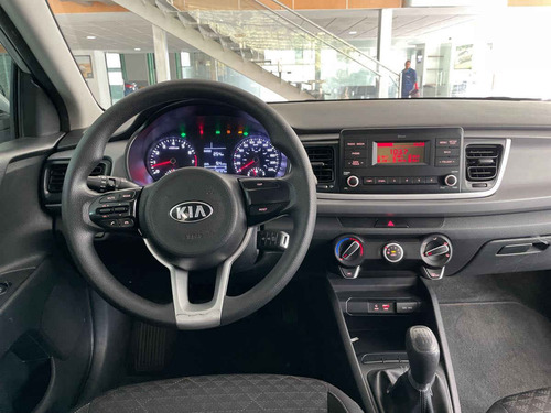 Imagen 10 de 15 de Kia Kia Rio Hb 2018 5p Hb Lx, Tm6, Ve, F. Niebla, Ra-15