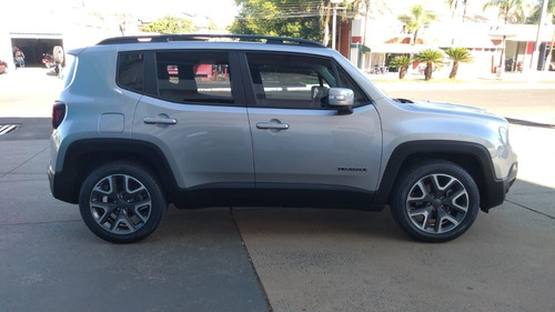 Imagem 4 de 10 de Jeep Renegade