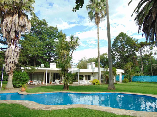 Casa 3 Dormitorios En Venta - Costos De Alameda