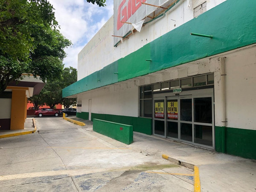 Imagen 2 de 30 de Nuevo Y Gran Local Con Estacionamiento, Buenos Acabados Y Ba