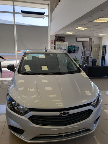 Imagen 7 de 22 de Chevrolet Onix Joy Black 5p 1.4 Ph