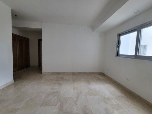 Apartamento En Ensanche Naco - 3 Habitaciones + Estudio
