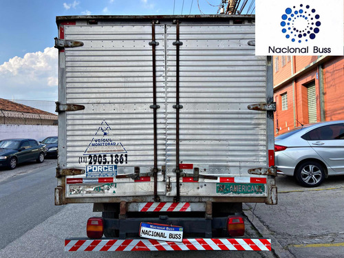 Ford F2000 Baú Caminhonete No Documento