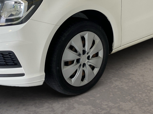 Volkswagen Voyage Volkswagen Voyage 1.0 MPI (Flex)