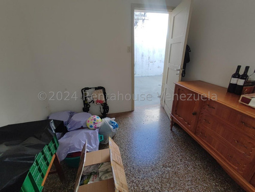Casa En Venta En La Carlota 250mt2 3 Habitaciones 2 Baños 2 Puestos
