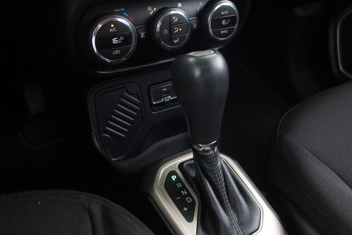 Imagem 11 de 13 de Jeep Renegade Longitude 1.8 4x2 (aut) (flex)