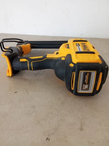 Clavadora sale dewalt dcn680