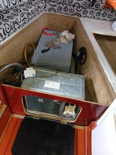 Crucero Río 3 - Ford V8 + Volvo 280 - Restaurado/impecable