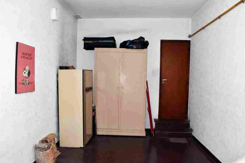 Casa En Venta - 4 Dormitorios 2 Baños - Cochera - 246mts2 - Villa Real