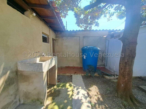 Imagen 16 de 30 de Casas Venta Barici Cercano A Centros Comerciales Y Principales Vias De Acceso De La Ciudad Barquisimeto Lara