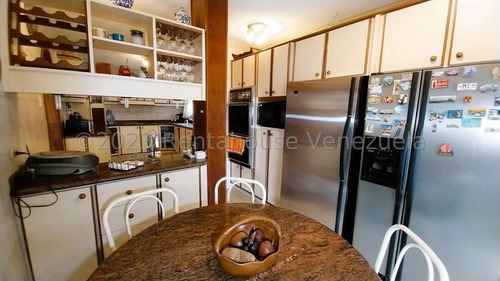 265m2 De Terreno Y 358m2 Construccion En Alto Prado Vendo 23-32072 Casa Ubicada En Calle Cerrada Con Vigilancia Las 24hrs.