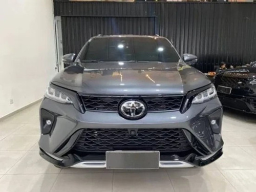 Toyota Hilux SW4 2.8 D-4D TURBO DIESEL DIAMOND 7L 4X4 AUTOMÁTICO