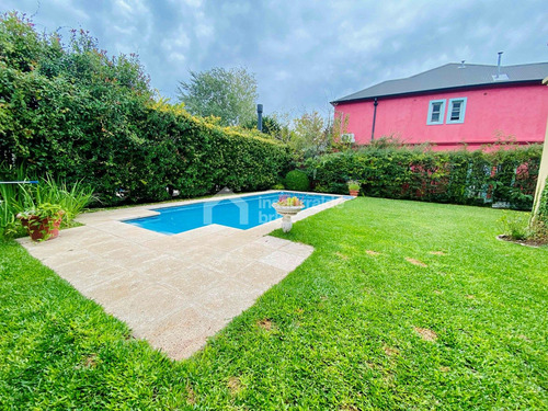 Se Alquila Casa En El Barrio La Escondida, Tigre, 5 Habitaciones Y Piscina!!!