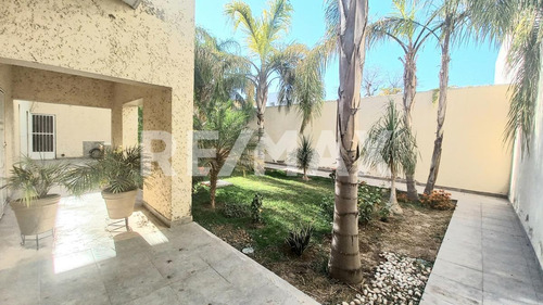 Imagen 23 de 26 de Casa En Renta En San Isidro - (2)