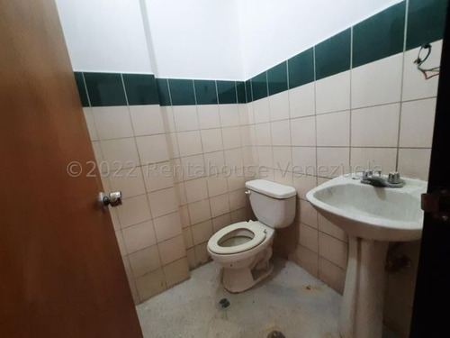 Imagen 6 de 13 de Local Comercial En Venta En Av. Bolívar, San Juan De Los Morros. 23-263