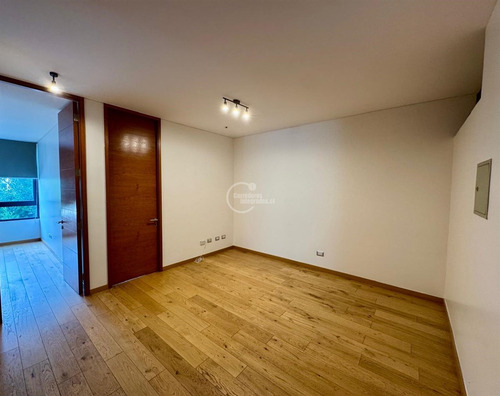 Departamento En Venta De 3 Dorm. En Lo Barnechea