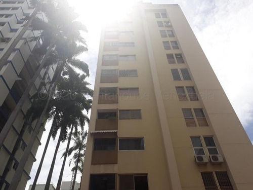 Apartamento En Venta Los Palos Grandes Mls #23-21861, Caracas Rc 001 