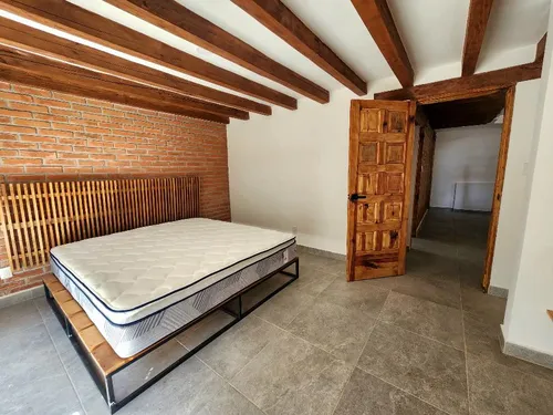 Casa En Renta En Colonia Avándaro, Valle De Bravo, Estado De México