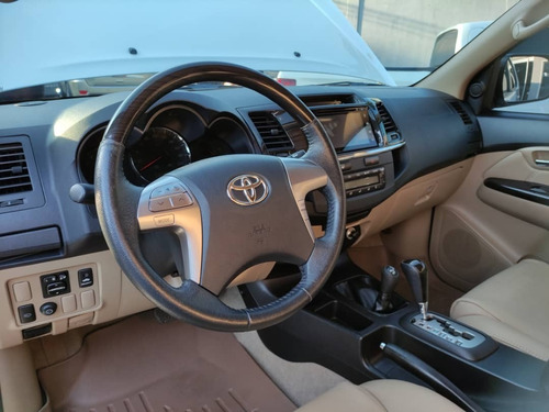 Imagen 9 de 12 de Toyota Fortuner 2018