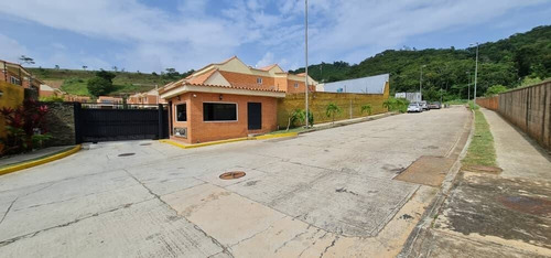 Imagen 11 de 14 de En Venta Terreno Lomas Del Country, Guataparo 453809