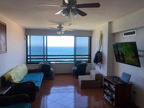 Imagen 2 de 7 de Apartamento En Playa Grande Catia La Mar