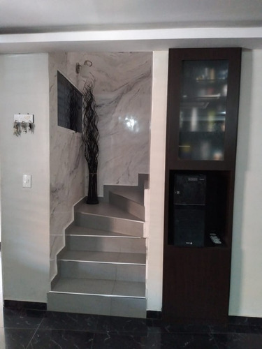 Imagen 11 de 15 de Se Vende Townhouse En San Diego, Sabana Del Medio, Res San Miguel Arcángel, Totalmente, Remodelado, Amoblado- Equipado. (foth-526) Y.l.