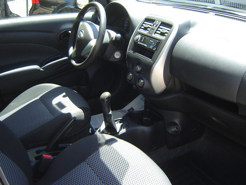 Nissan Versa 1.0 Flex