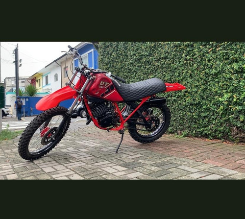 Imagem 3 de 8 de Yamaha Dt 180 1985