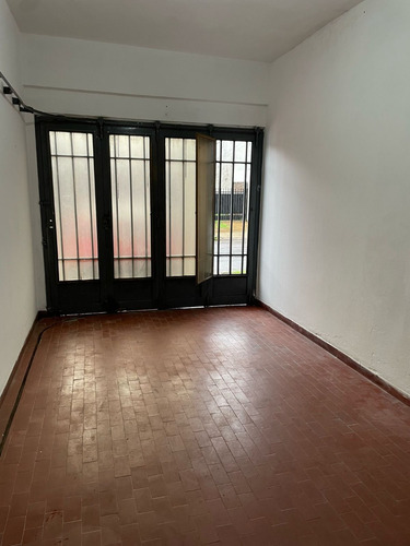 Casa En Alquiler De 4 Ambientes